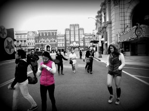 look at how wide the streets are!