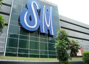 sm logo (has the same font of shoeworld)
