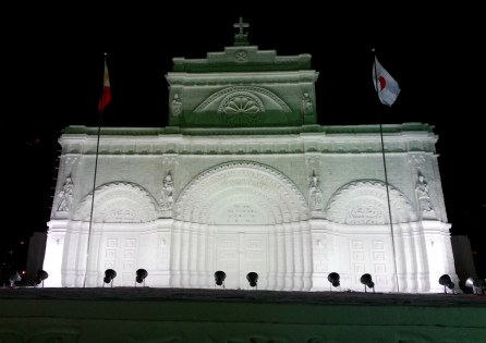 i was so stunned, i wanted to enter and hear mass!