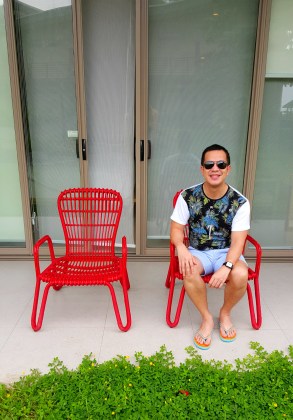 one happy & satisfied guest...